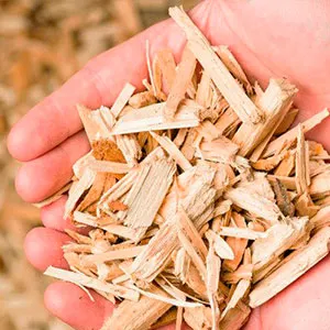 Хвойная щепа оптом в Коврове и других различных марок заказать от 16 тонн